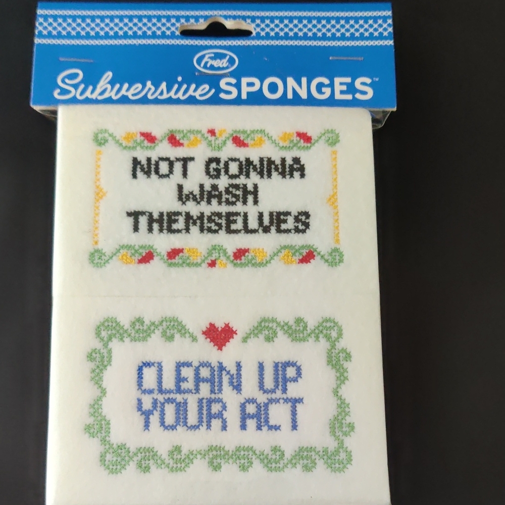 Fred Novelty 2 Pack Kitchen Tools Subversive cross-stitch Sponges